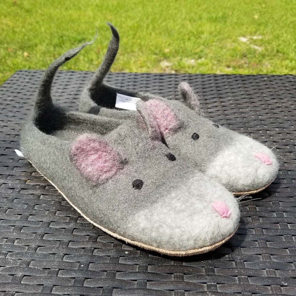 Handmade 100% Wool Felted Mouse Slippers Victorian Trading Made in Nepal